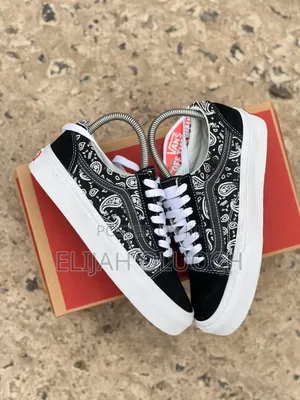 Skater Vans Black White Sole