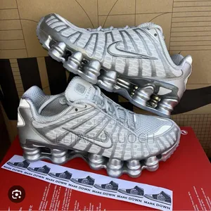 Nike Shox Silver