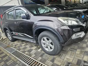 Isuzu MU-X 2017 Brown