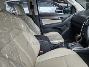 Isuzu MU-X 2017 Brown