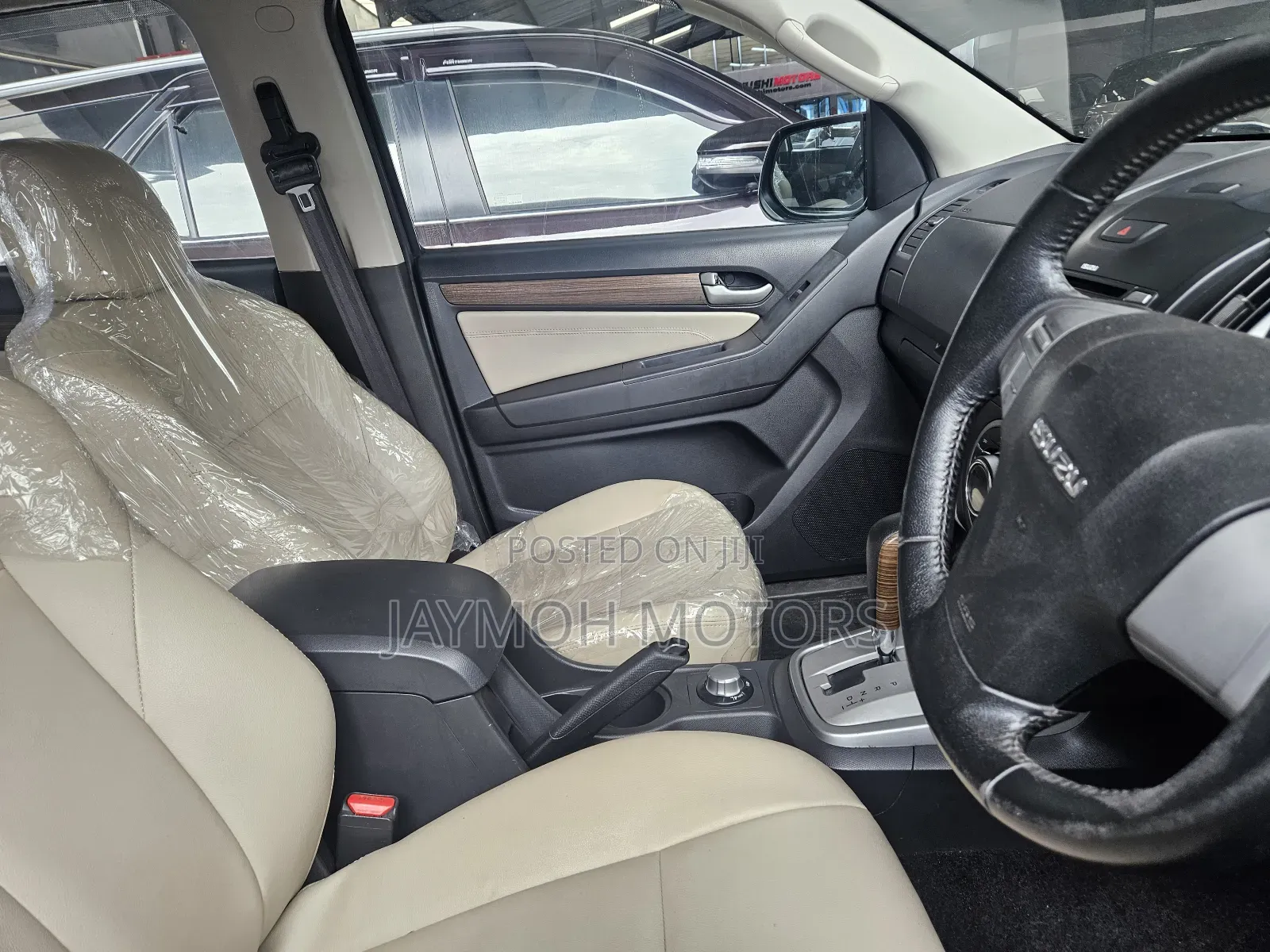 Isuzu MU-X 2017 Brown
