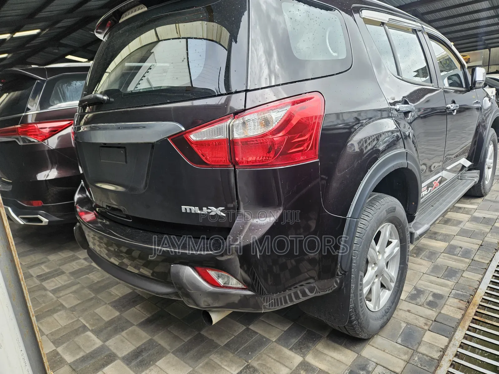 Isuzu MU-X 2017 Brown