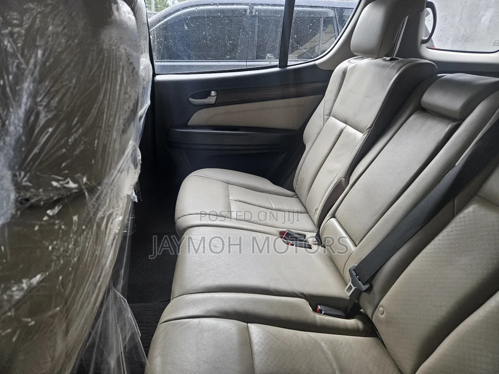 Isuzu MU-X 2017 Brown