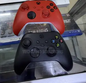 Well Kept Xbox Series X Pad