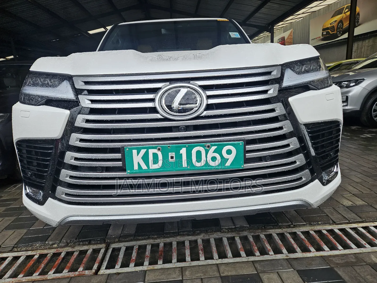Lexus LX 2024 White