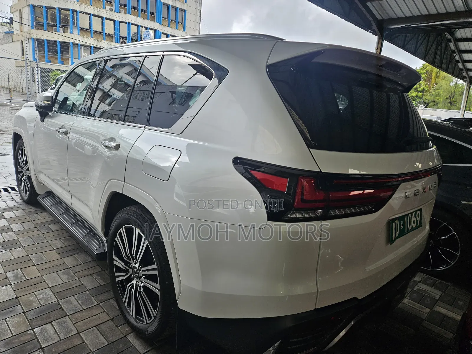 Lexus LX 2024 White