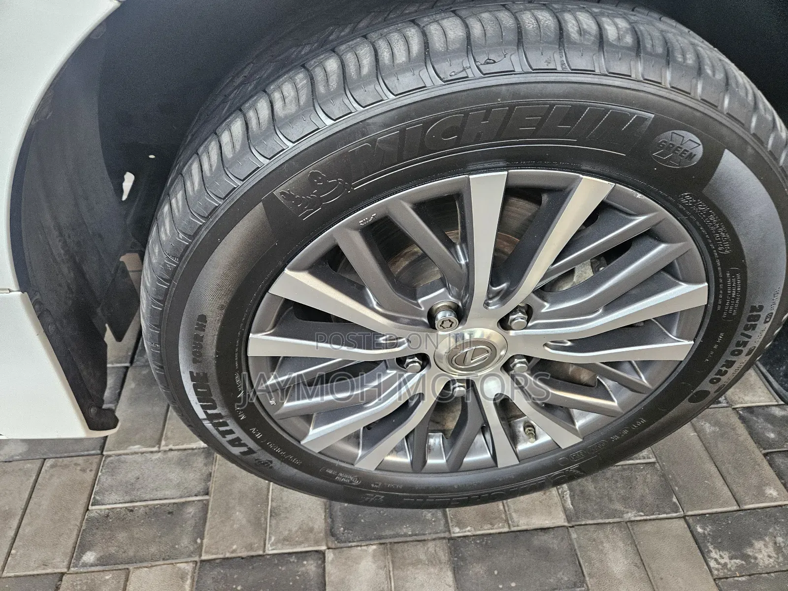 Lexus LX 2019 White