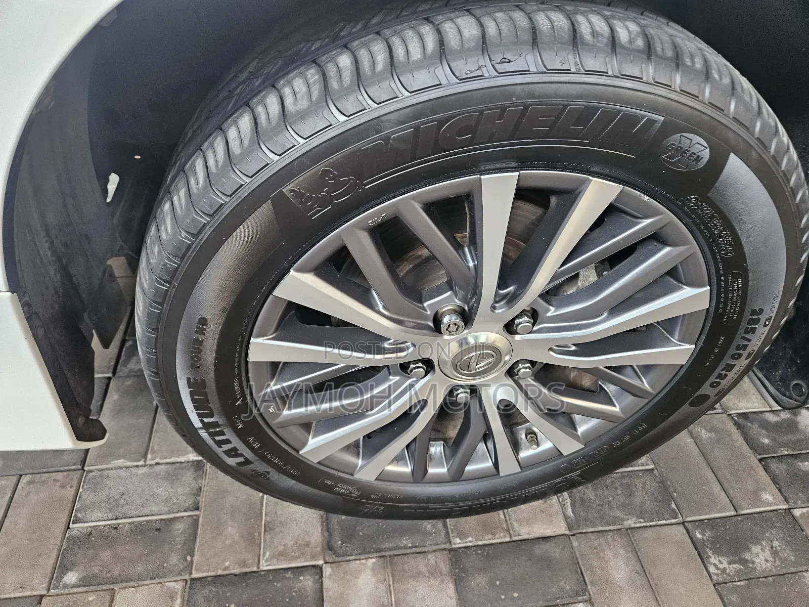 Lexus LX 2019 White