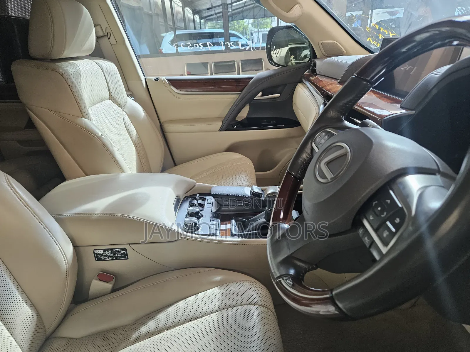 Lexus LX 2019 White