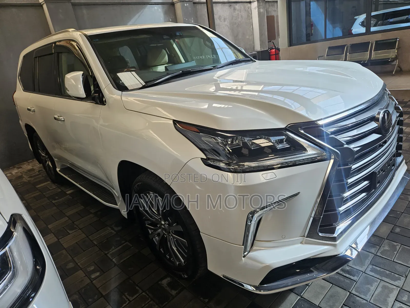 Lexus LX 2019 White