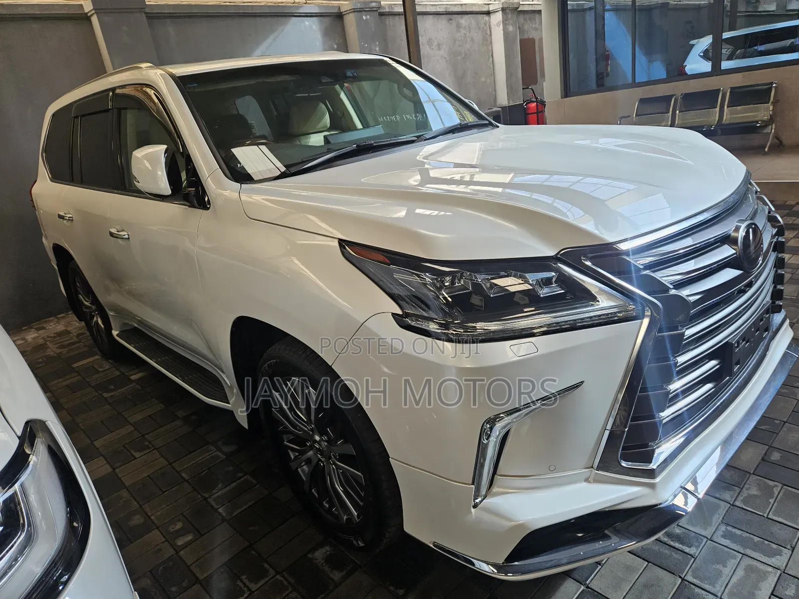 Lexus LX 2019 White