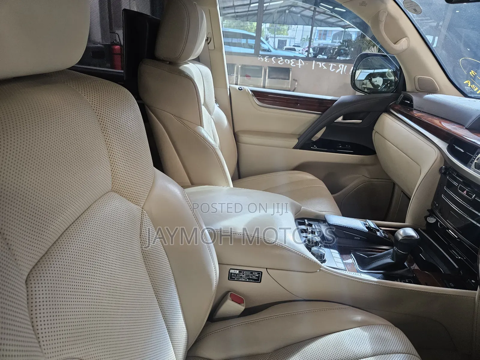 Lexus LX 2019 White