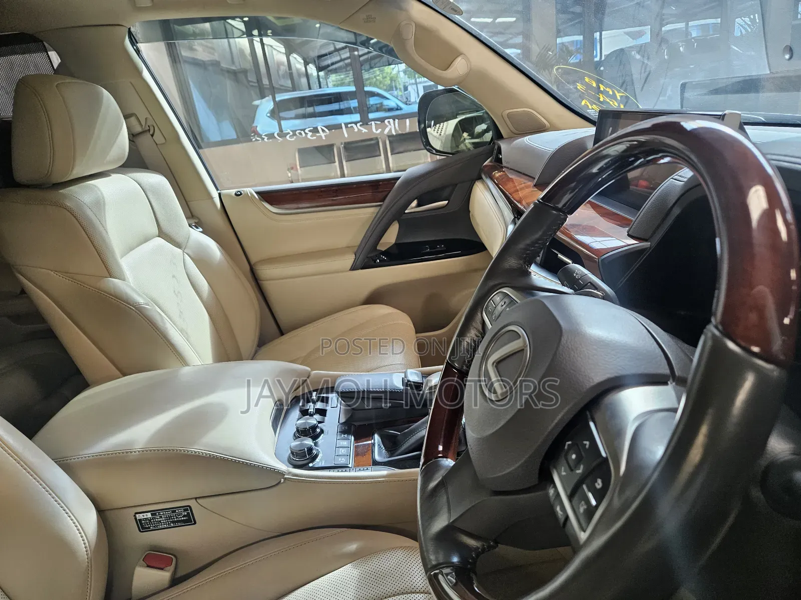Lexus LX 2019 White