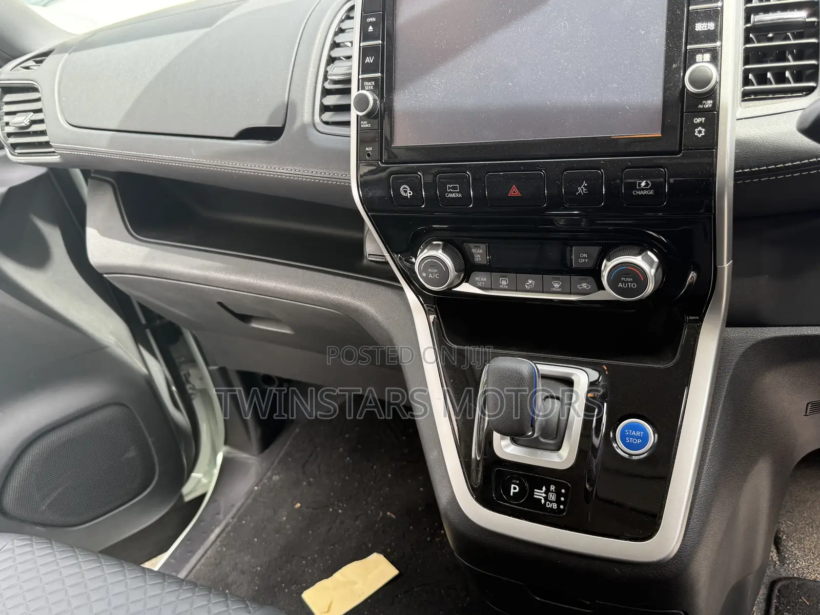 Nissan Serena 2019 White