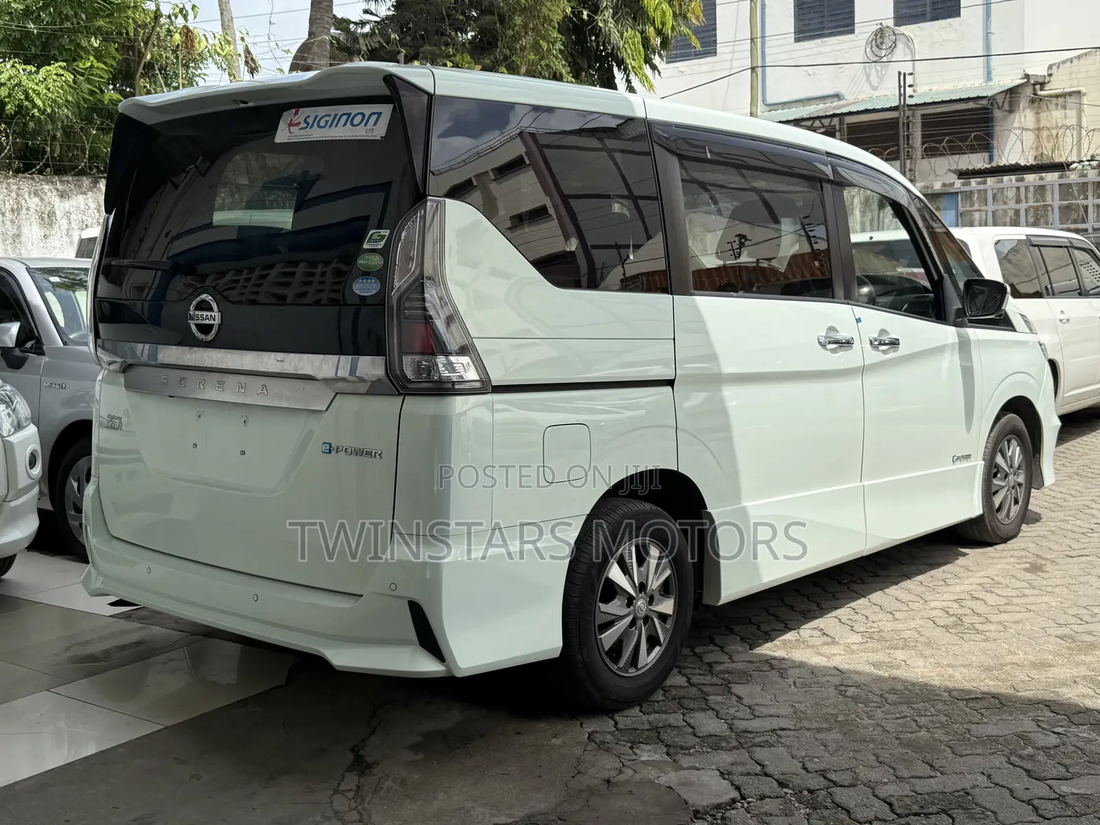 Nissan Serena 2019 White