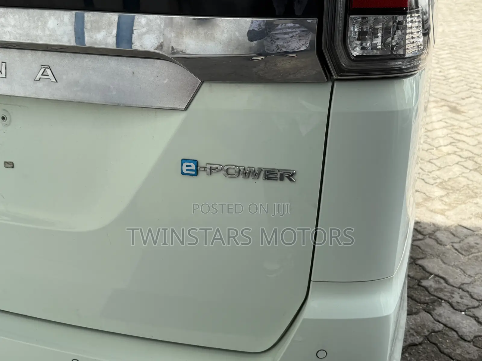 Nissan Serena 2019 White