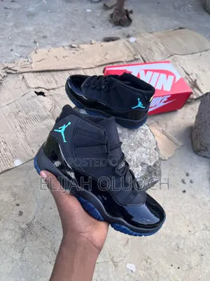 Jordan 11 High Black