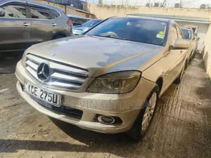 Mercedes-Benz C250 2009 Brown