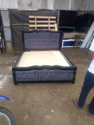 5*6 Charcoal Grey Bed With Tufted Panels