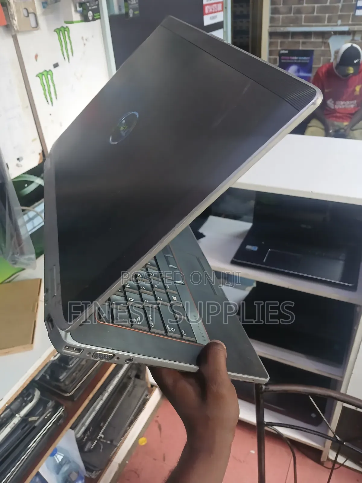 Laptop Dell Latitude 10 4GB Intel Celeron HDD 320GB