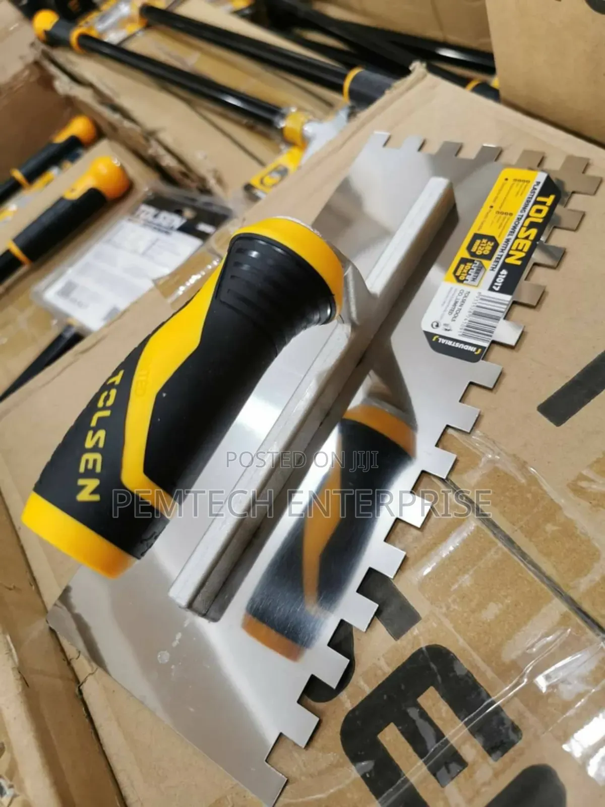 Tolsen 41017 280mm Plastic Handle Seven Teeth Plastic Handle