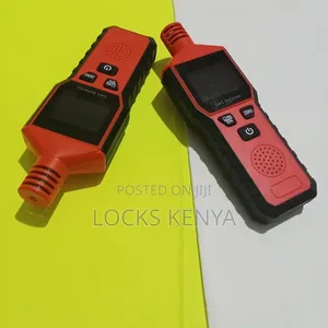 Combustible Gas Leak Detector With Low Voltage Indicator
