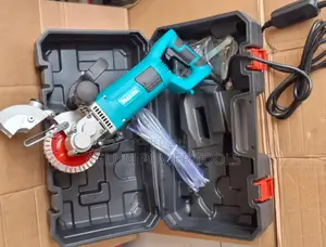 Makita Wall Chaser With Toolset