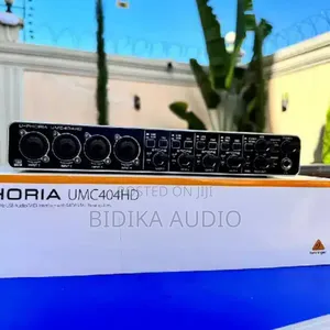 Behringer U-Phoria Umc404hd