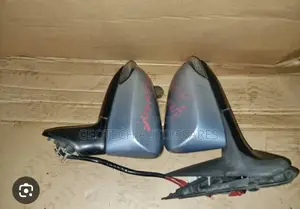 Toyota Premio 265 Sidemirrors Available