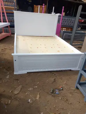 5*6 Hardwood Bed White