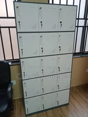 Supermarket Storage Lockers With 15 Partitions