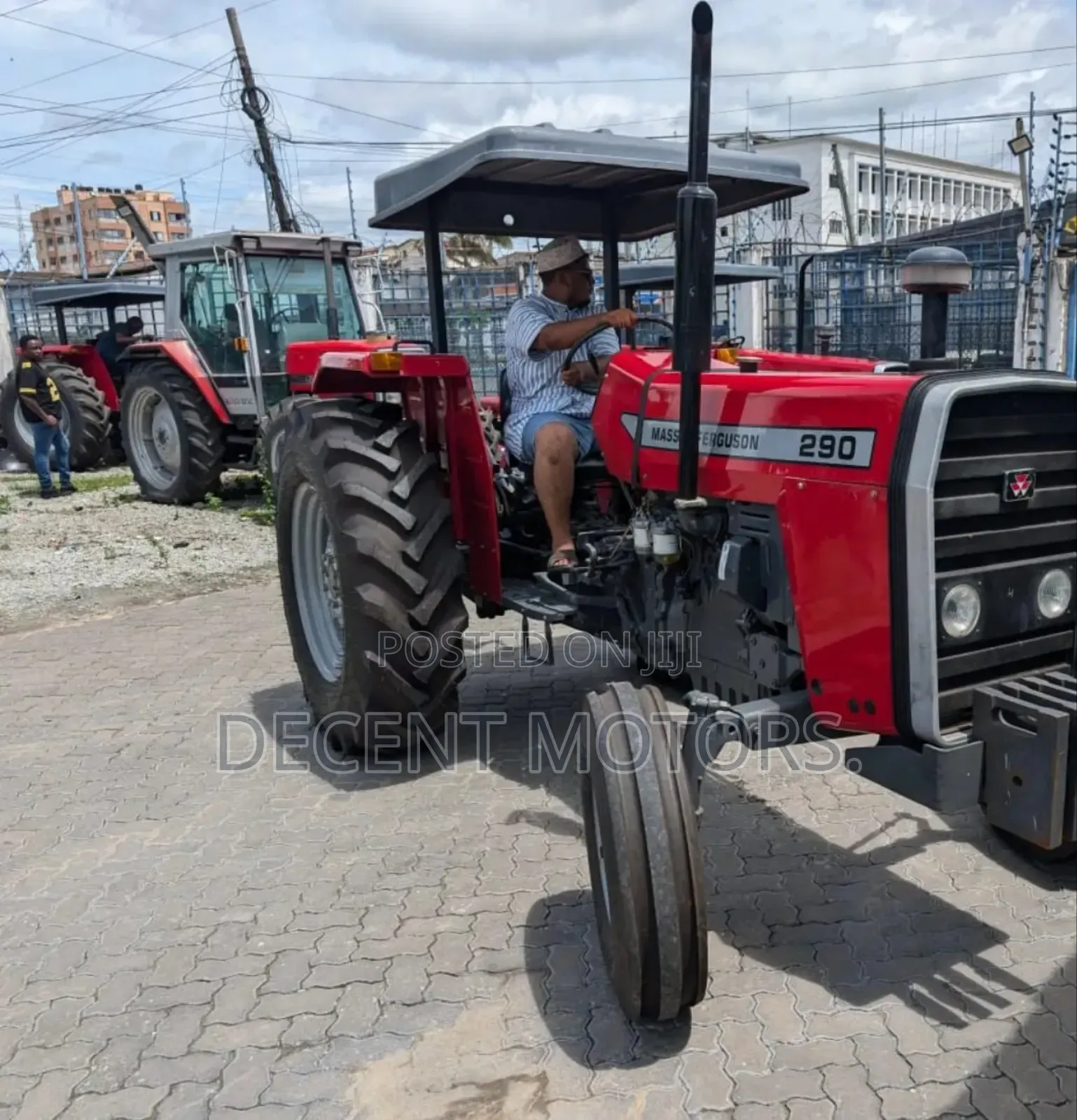 Tractor 290