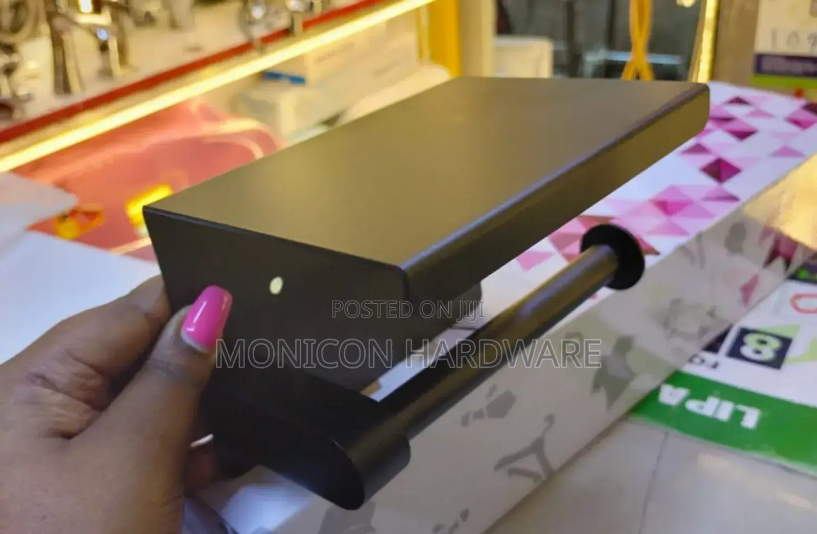 Tissue Holder (Black)