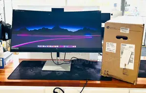 Hp E34m G4 WQHD Curved Usb-C Conferencing Monitor