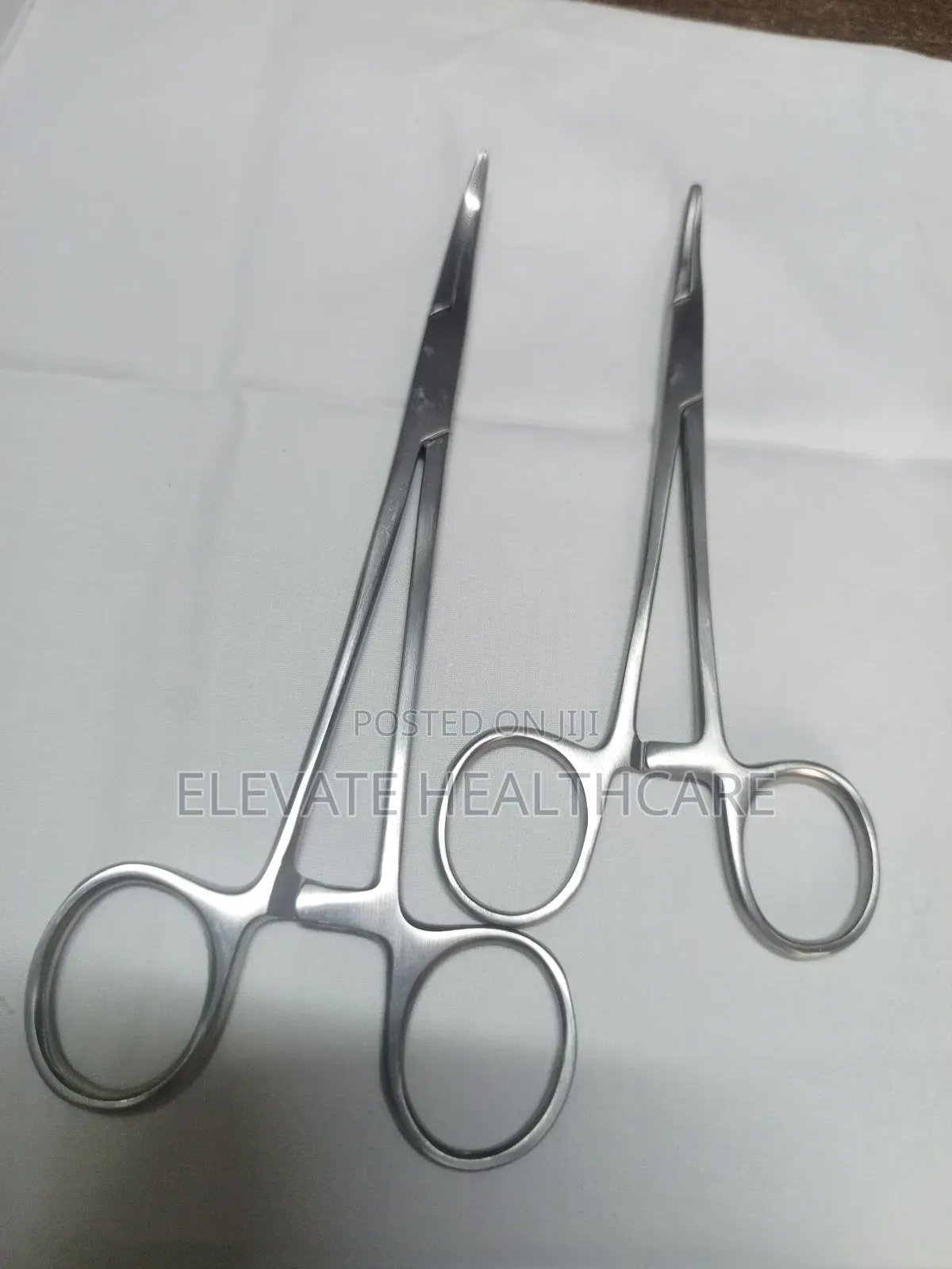 Curved Hemostats