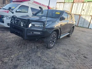 Toyota Fortuner 2020 Gray