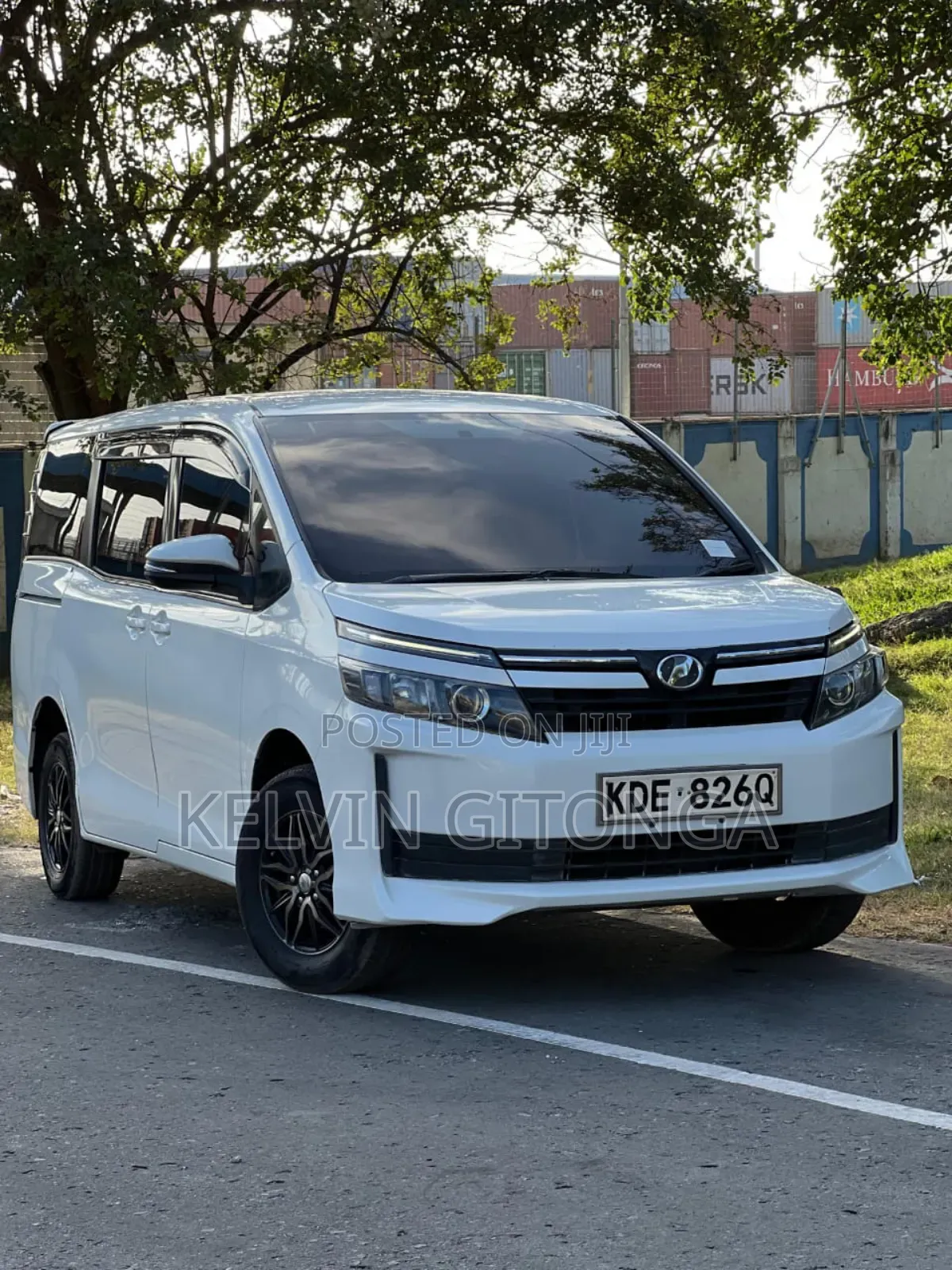 Toyota Voxy 2015 White
