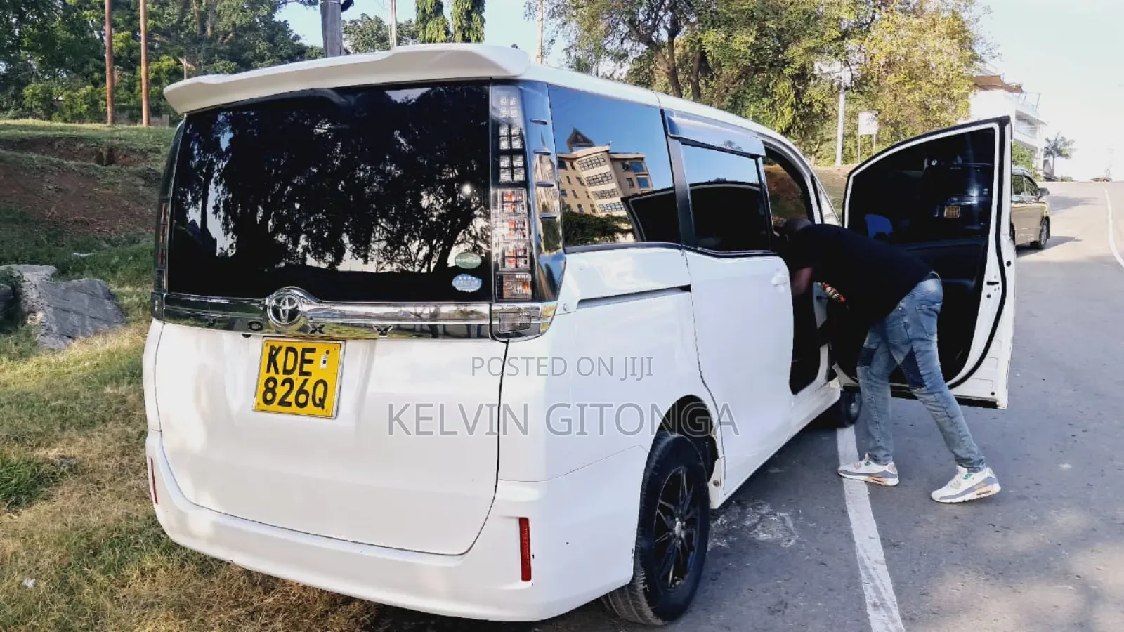 Toyota Voxy 2015 White