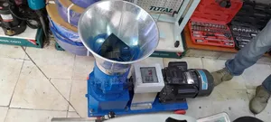 Anmal Feeds Pellet Making Machine Upto 450kg With Motor