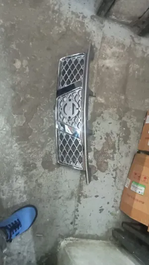 Front Chrome Grille Nissan Xtrail T30