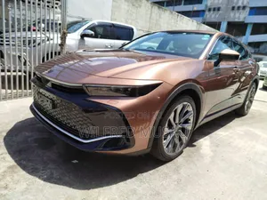 Toyota Crown 2022