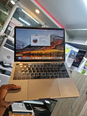 Laptop Apple MacBook Pro 2017 16GB Intel Core I7 SSD 1T