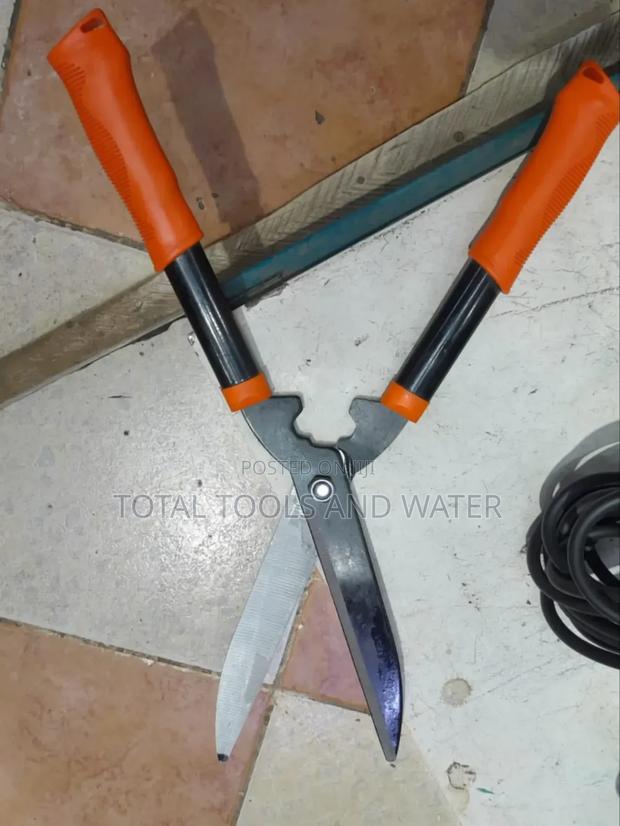 Well Grip Handle Hedge Trimmer