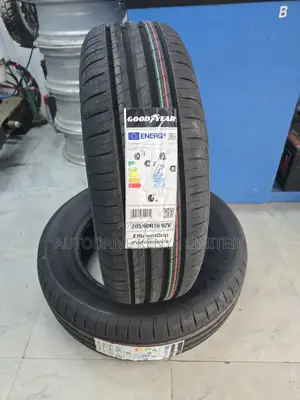 205/60r16 Goodyear Efficient Grip Performance Tyre