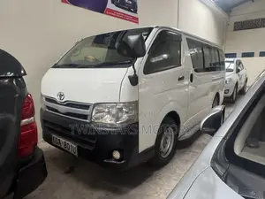 Toyota HiAce 2014 White