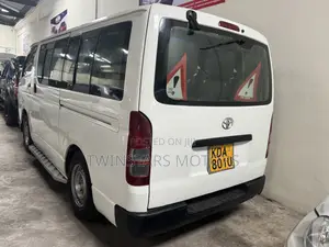 Toyota HiAce 2014 White