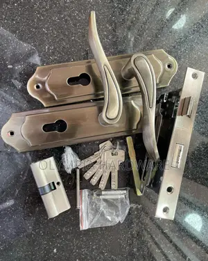 Moment Door Lock
