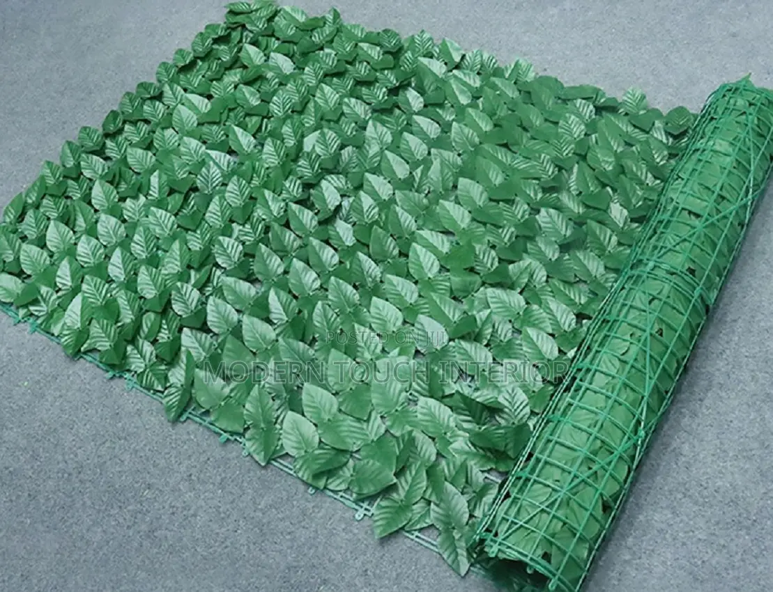 Uv-Resistant Artificial Green Fence