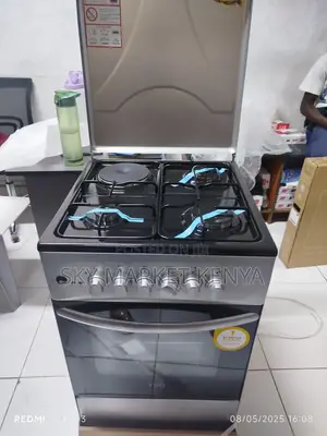 Von Standing Cooker 50×50cm 3 Gas +1 Electric