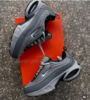 Nike Air Max Portal Racer